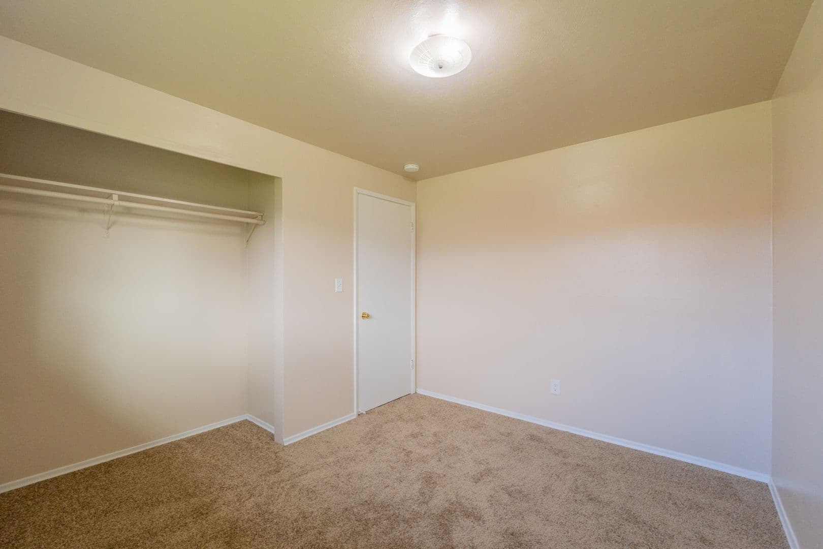 Lakewood Apartment: 10922 Freiday Street SW