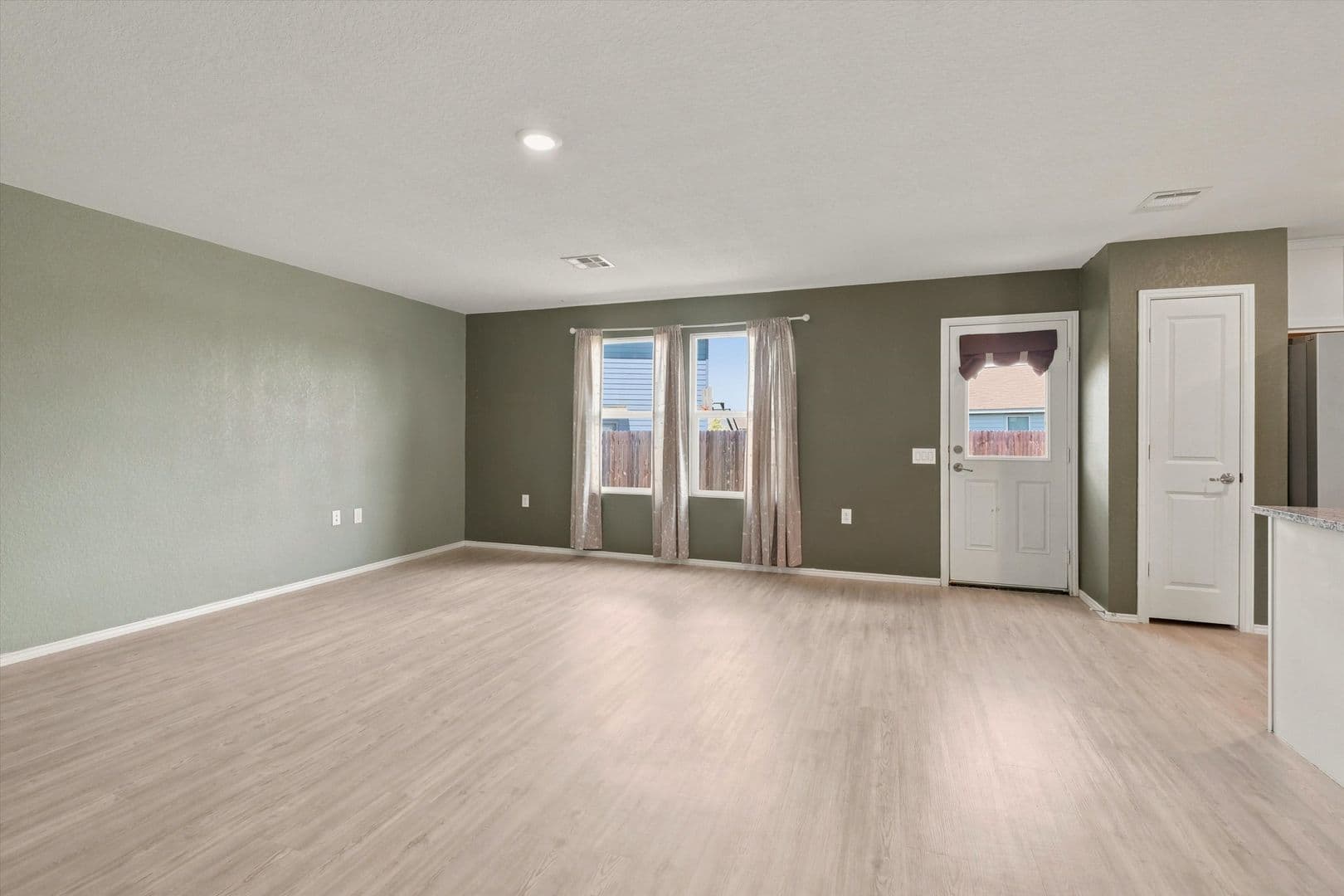 San Antonio House: 13118 Levi Terrace