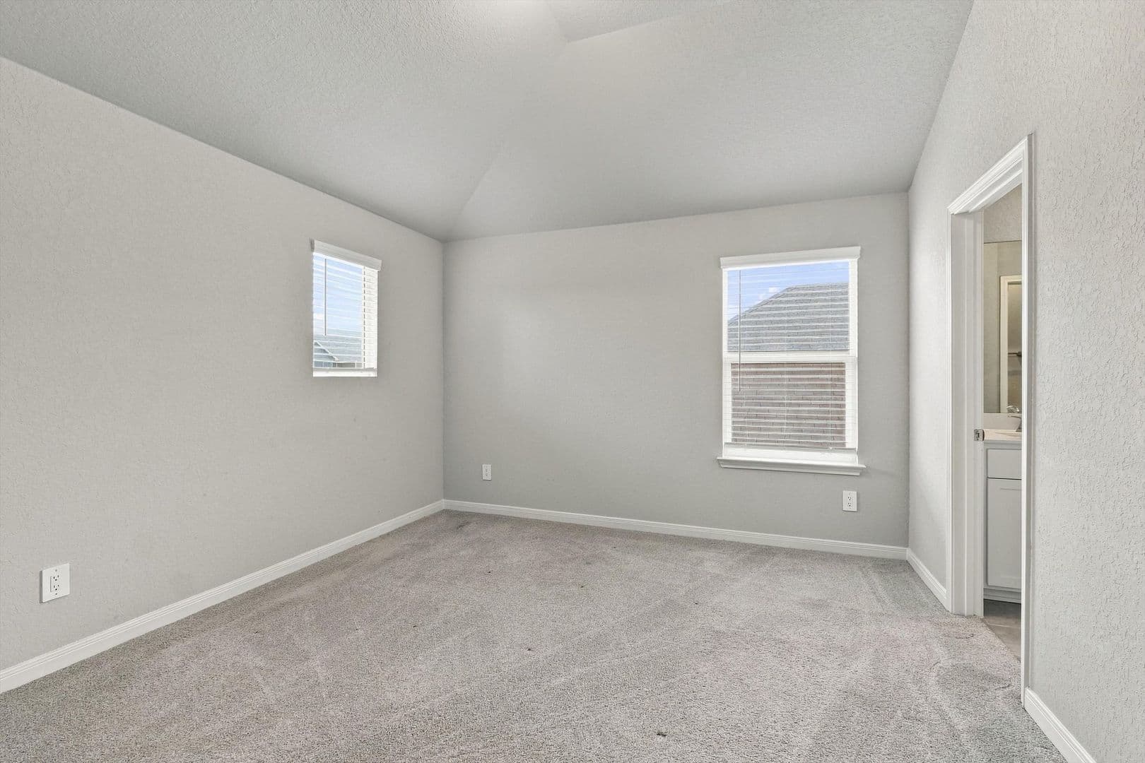 San Antonio House: 943 Earp Blvd