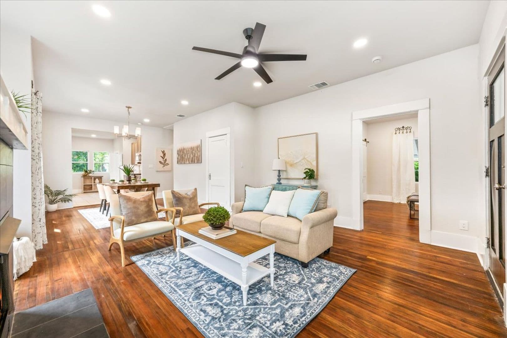 San Antonio House: 524 Hunstock