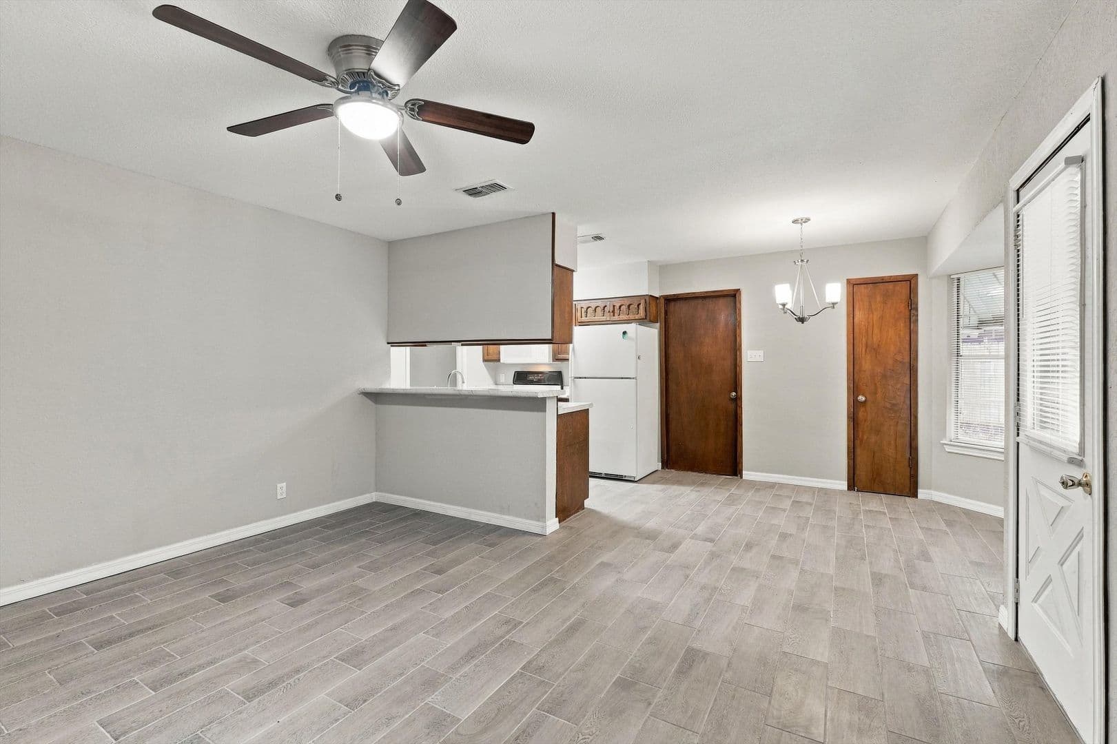 San Antonio House: 7123 Tealeaf St.