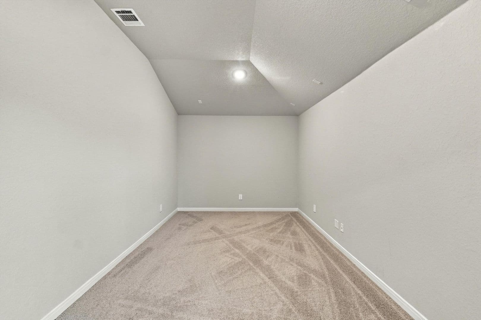 San Antonio House: 943 Earp Blvd