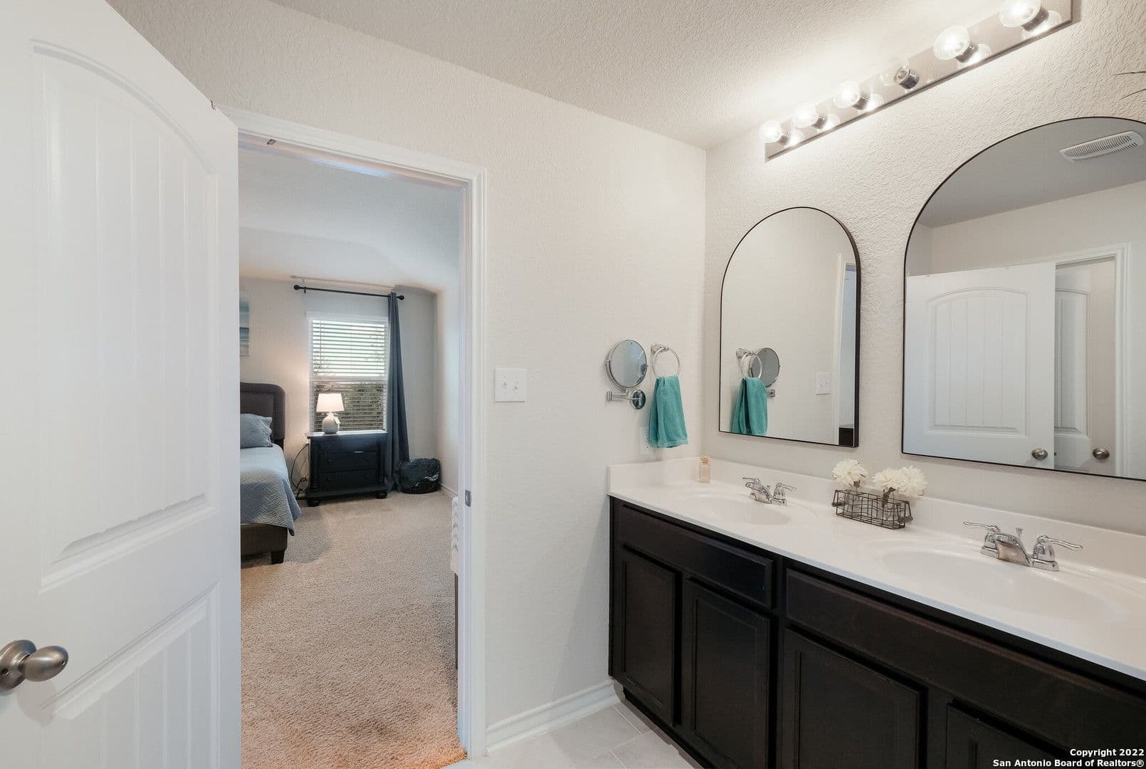 San Antonio House: 5927 Hindes Stone