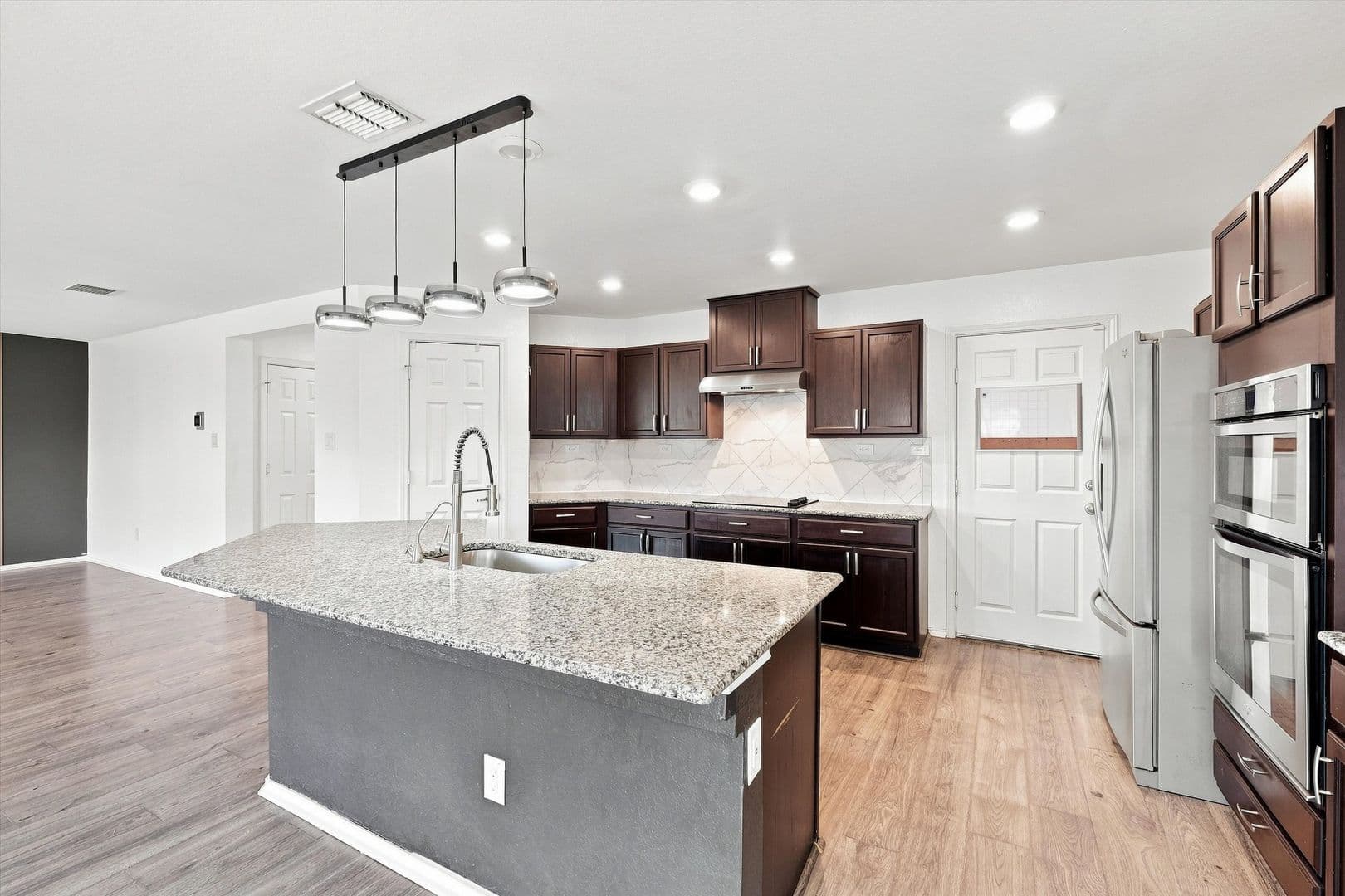San Antonio House: 6523 Wind Arbor