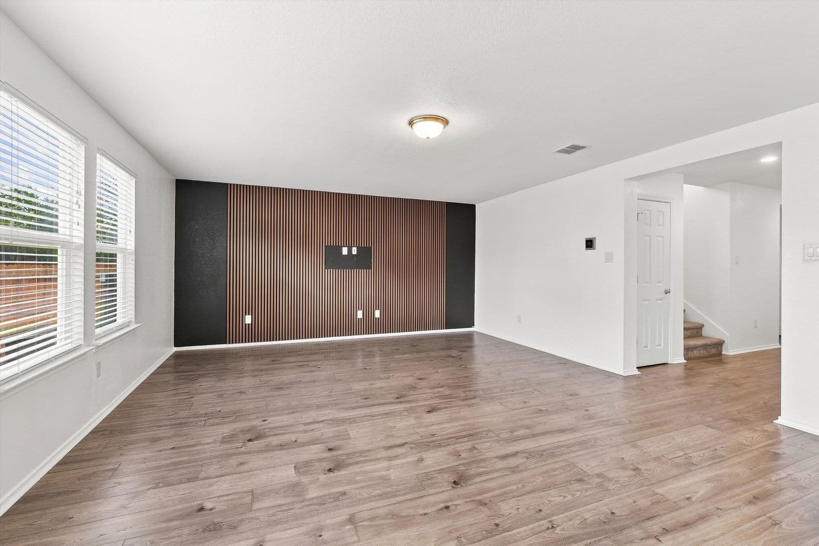 San Antonio House: 6523 Wind Arbor