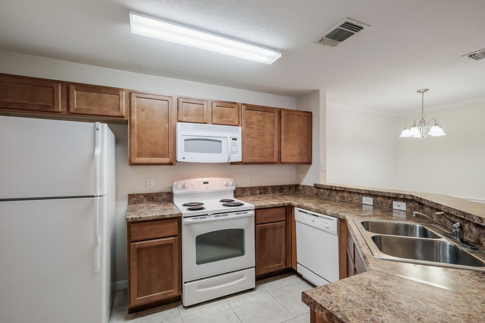 San Antonio House: 7323 Snowden Rd #3201