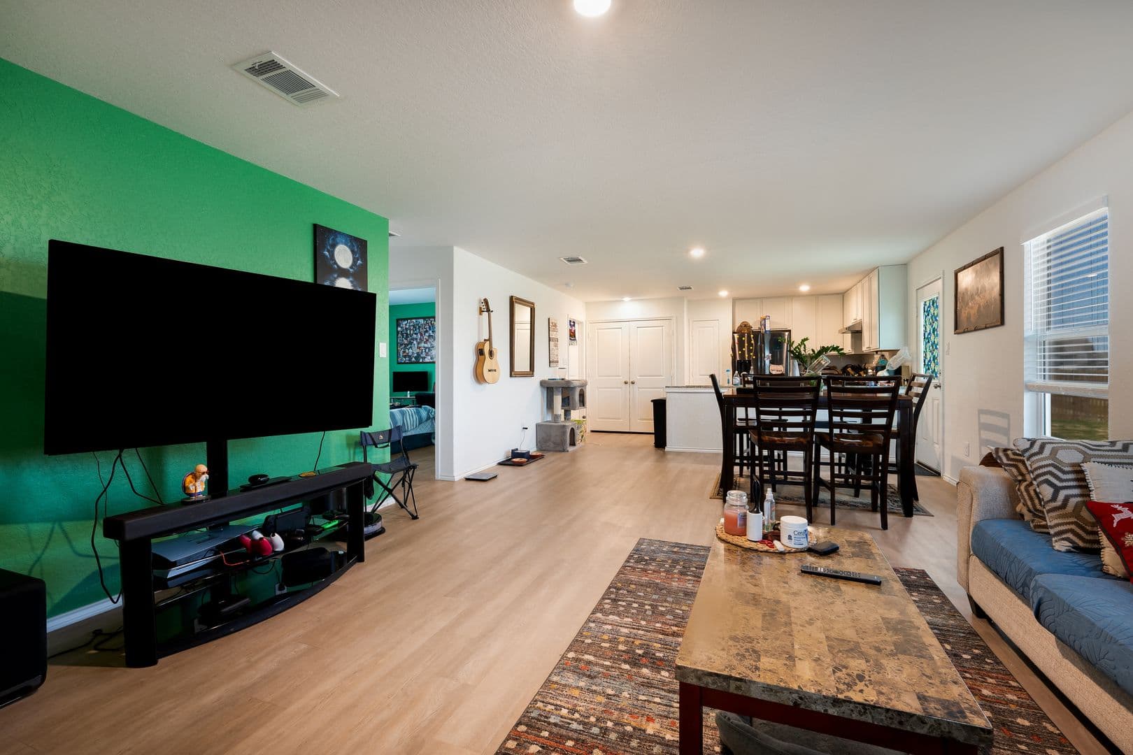 San Antonio House: 6402 Magee Run