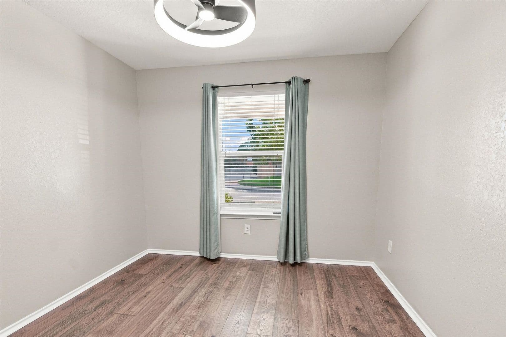 San Antonio House: 6523 Wind Arbor