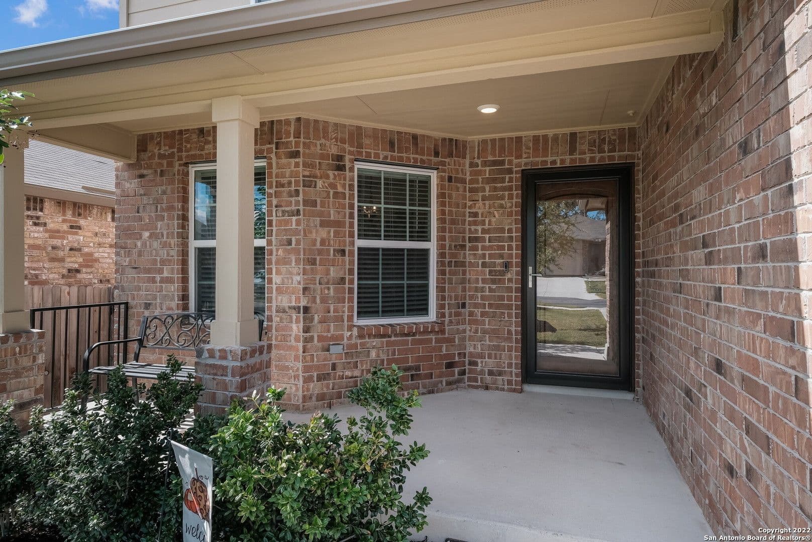 San Antonio House: 5927 Hindes Stone