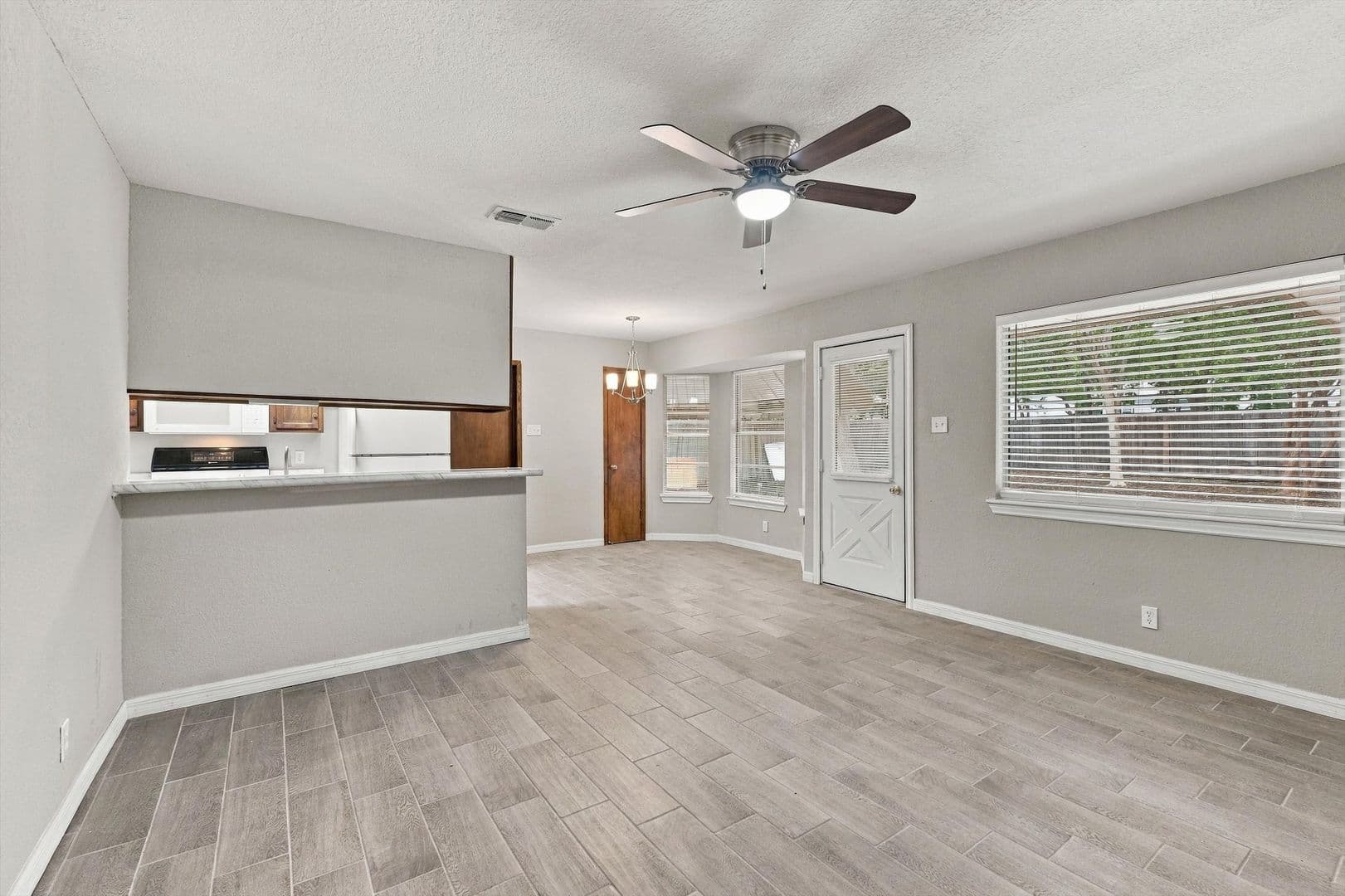 San Antonio House: 7123 Tealeaf St.