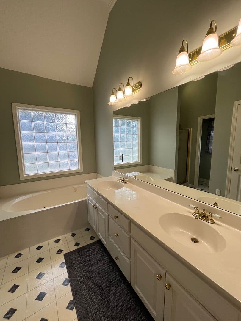Greer House: 259 Faye Ct