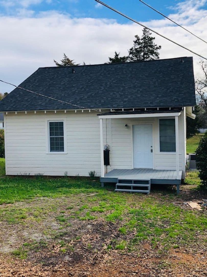 Lyman House: 1 Meadow Street