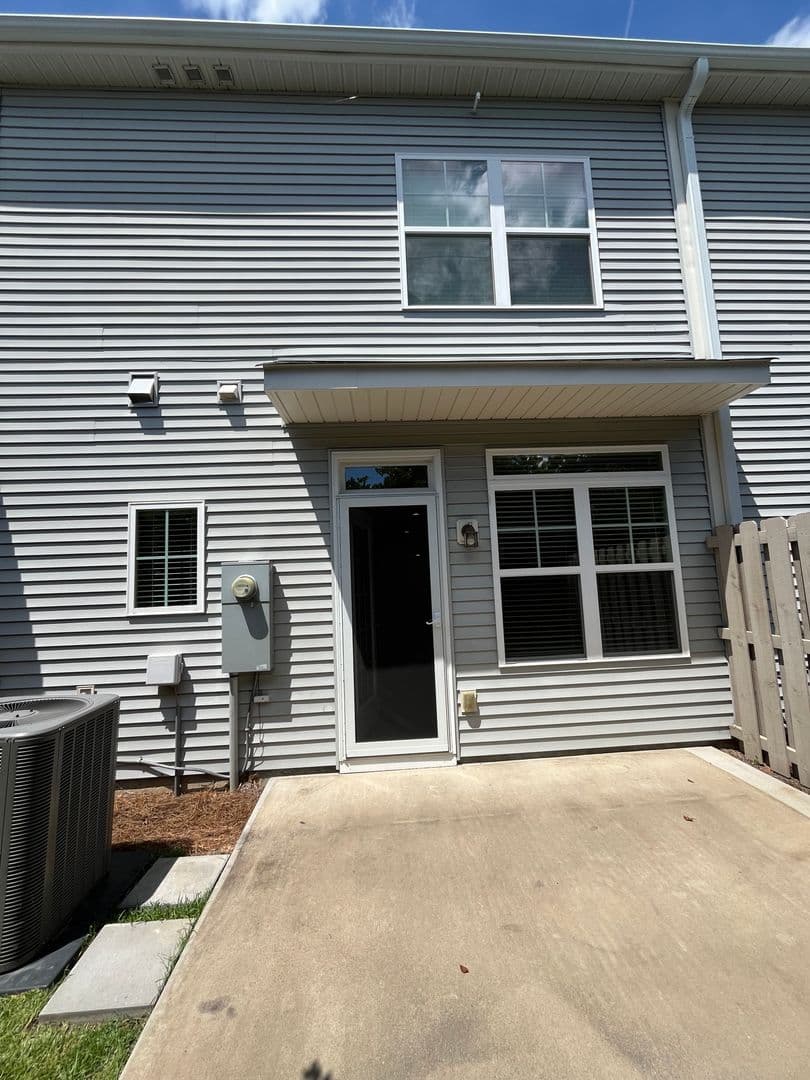 Taylors Townhome: 116 Bluet Lane