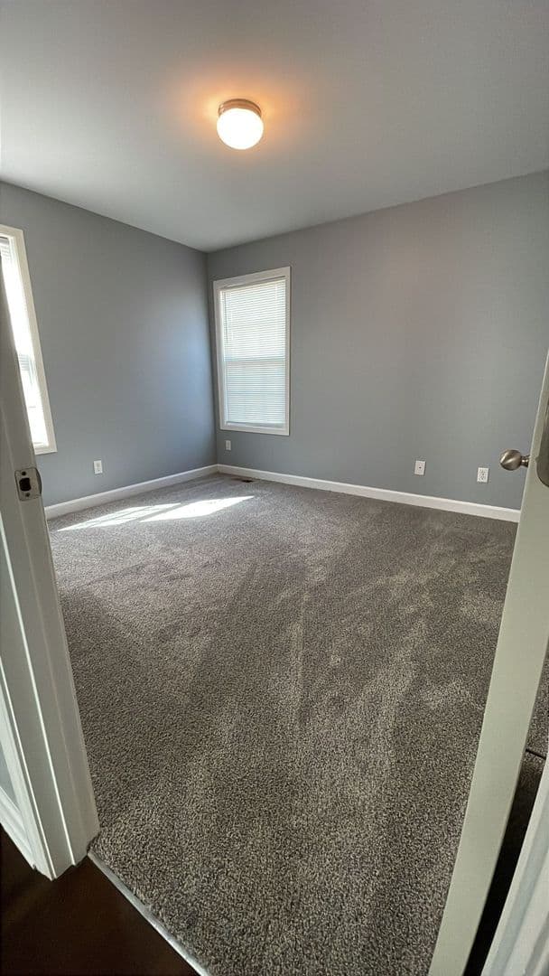 Greenville Apartment: Kingsview St