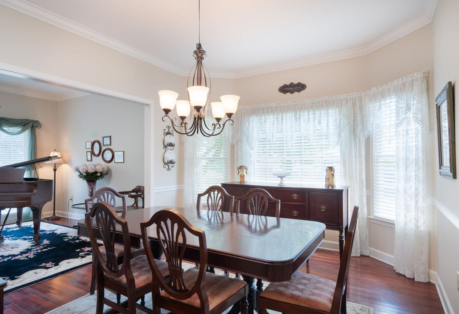 Greenville House: 201 West Hypericum Lane