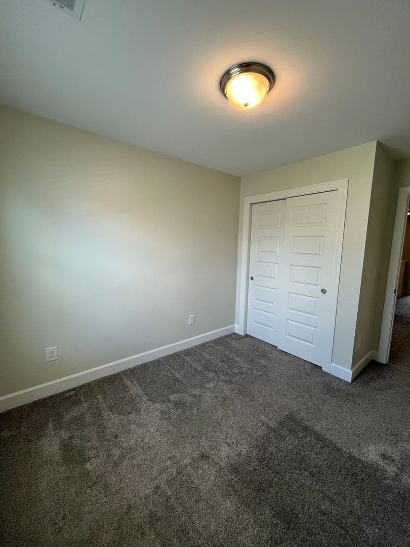 Taylors Townhome: 116 Bluet Lane