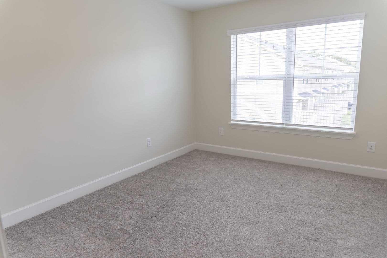Taylors Townhome: 116 Bluet Lane