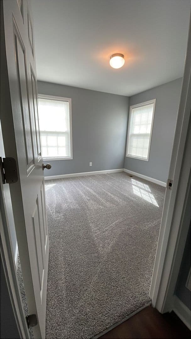 Greenville Apartment: Kingsview St