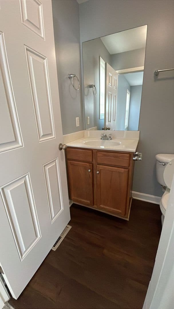Greenville Apartment: Kingsview St