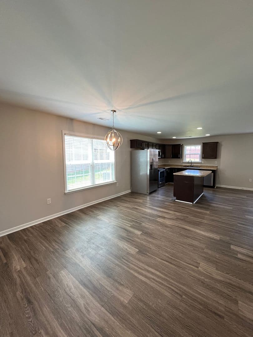 Greenville House: 311 Glenlea Lane