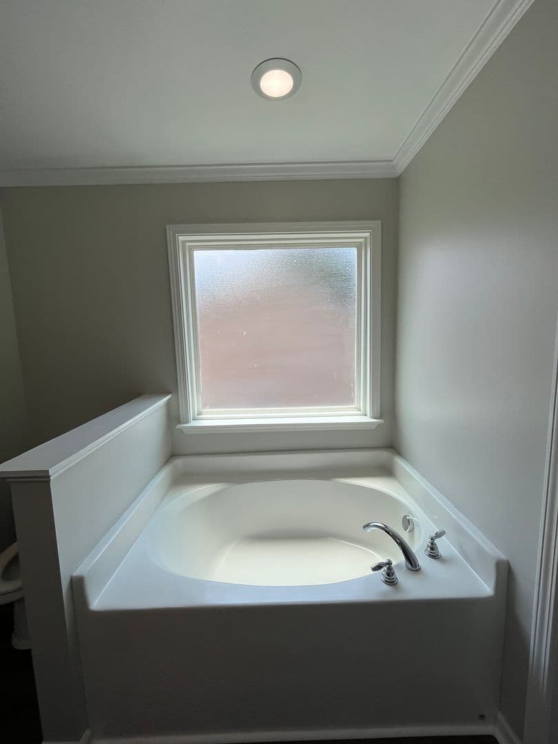 Greenville House: 311 Glenlea Lane