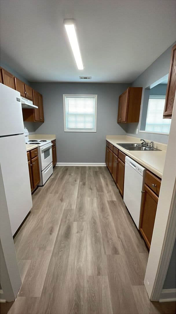 Greenville Apartment: Kingsview St