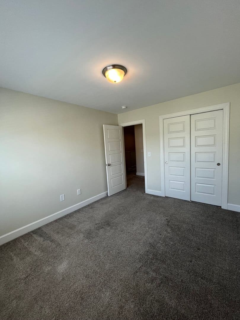 Taylors Townhome: 116 Bluet Lane