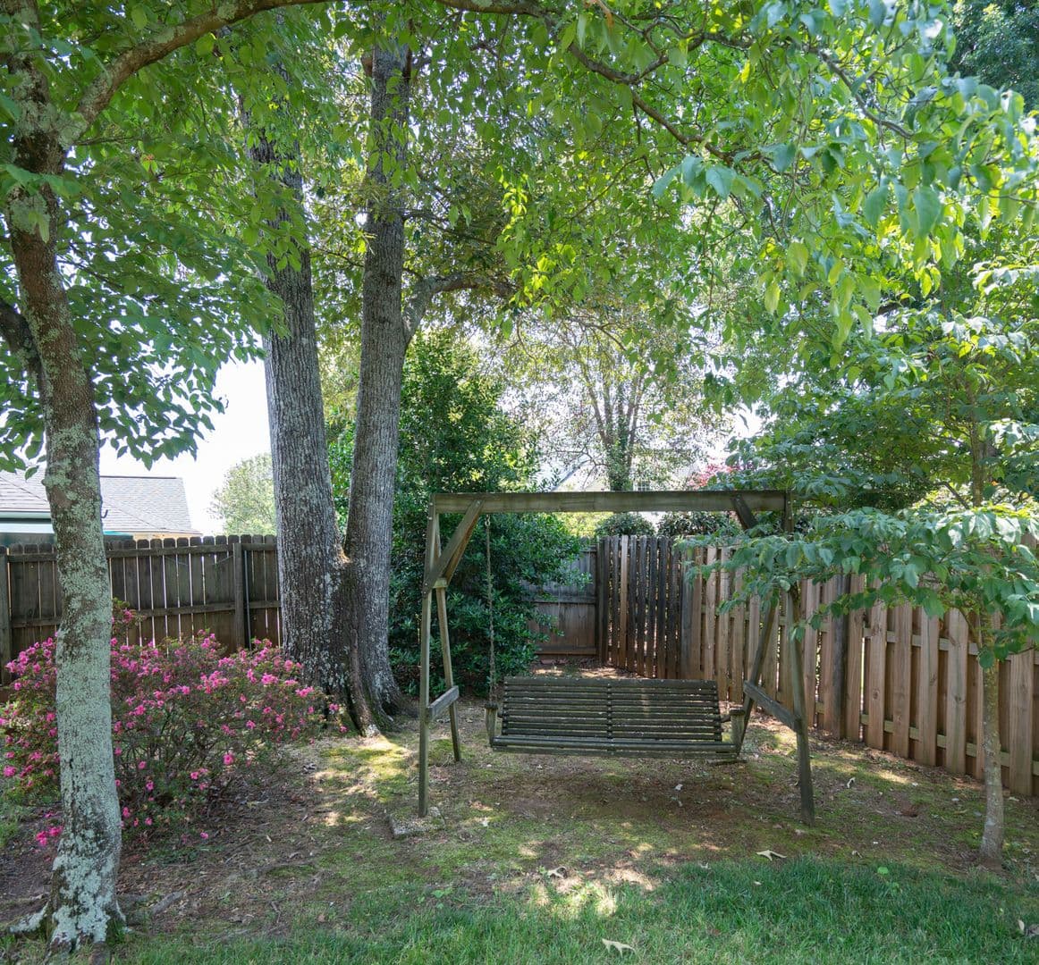 Greenville House: 201 West Hypericum Lane