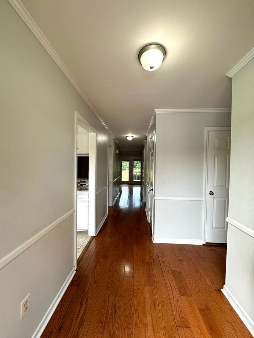 Simpsonville House: 3210 Bethel Road