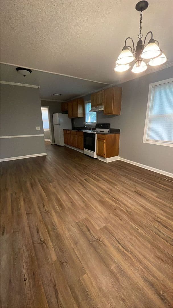 Greenville Apartment: Melvin Drive