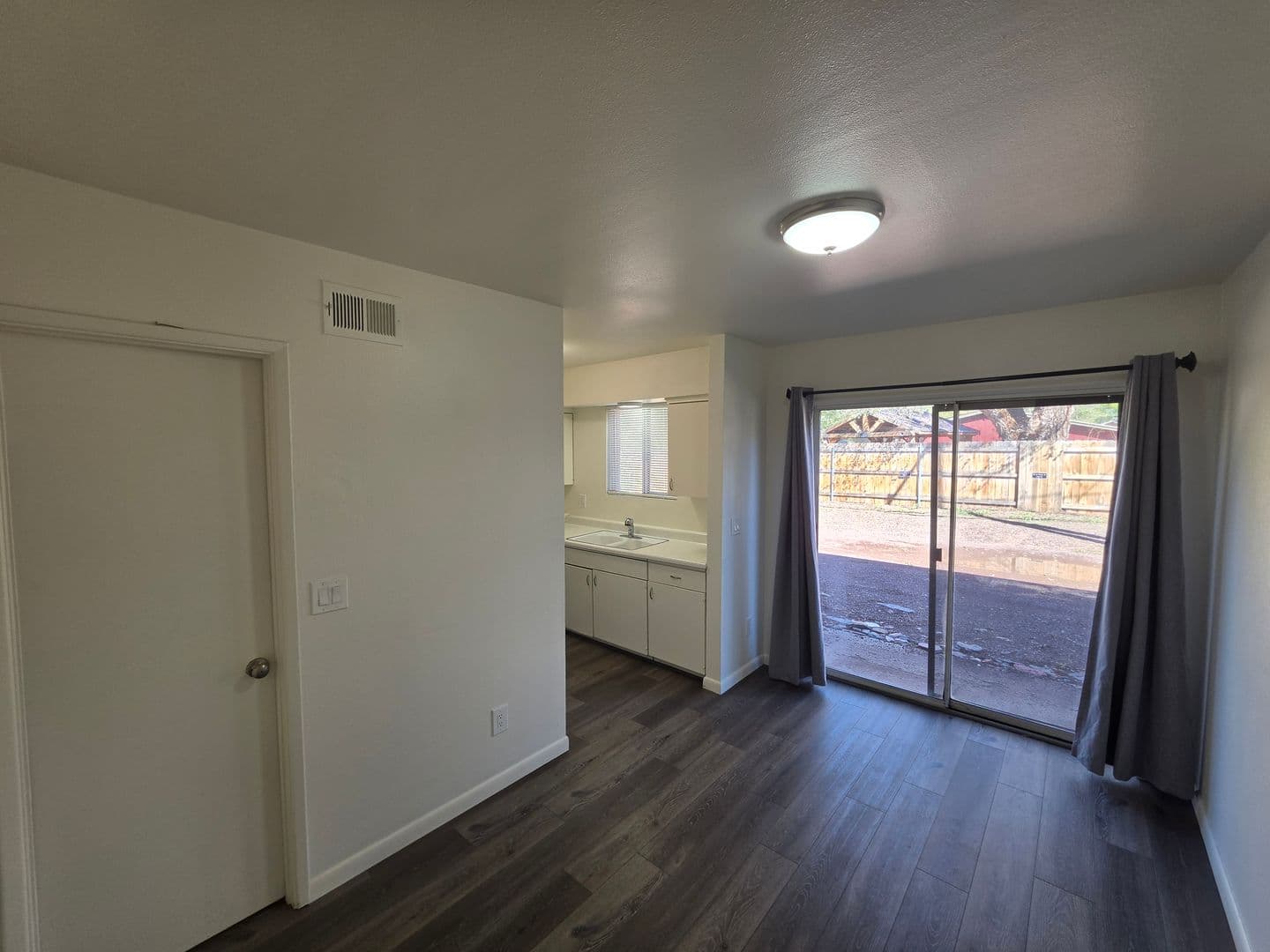 Flagstaff Apartment: 512 W Santa Fe