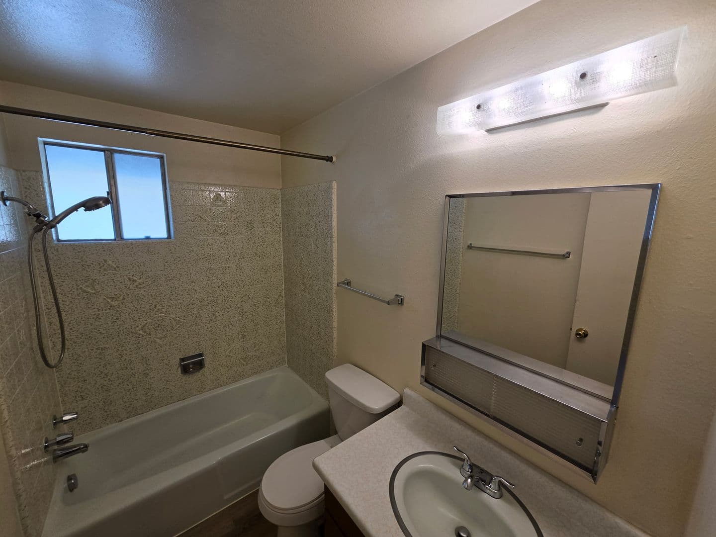 Flagstaff Apartment: 512 W Santa Fe