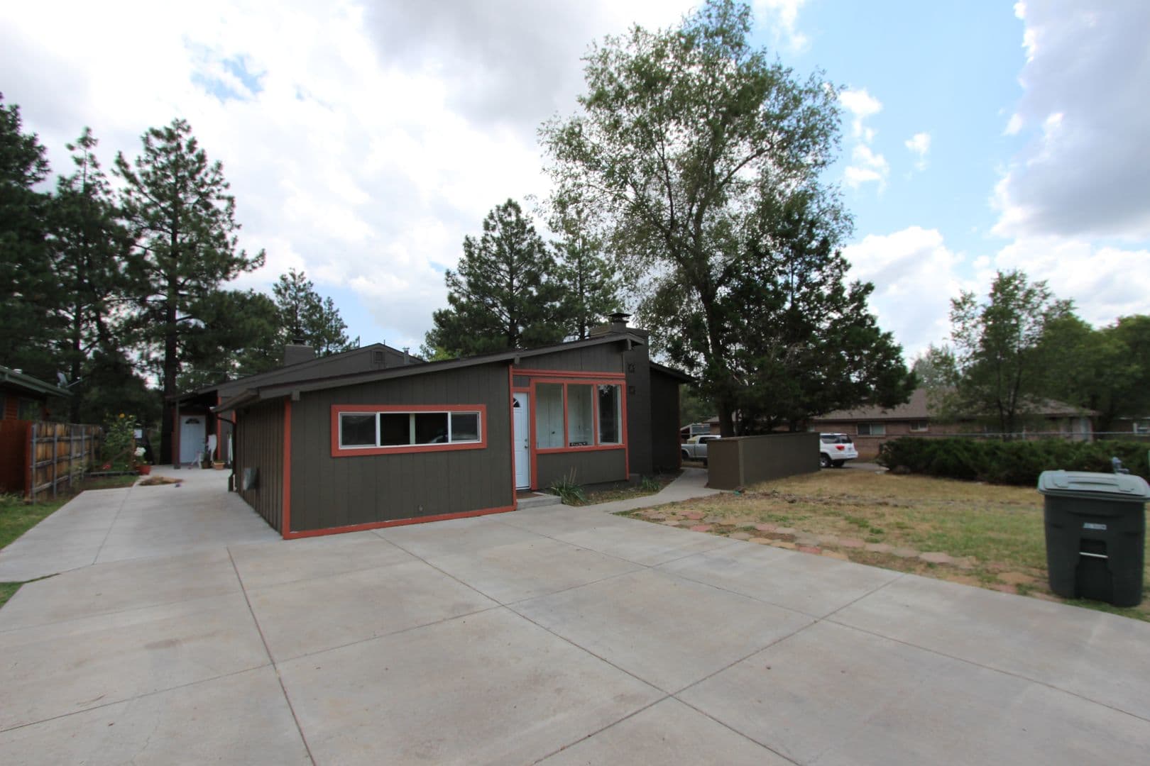 Flagstaff House: 1612 N. San Francisco Street