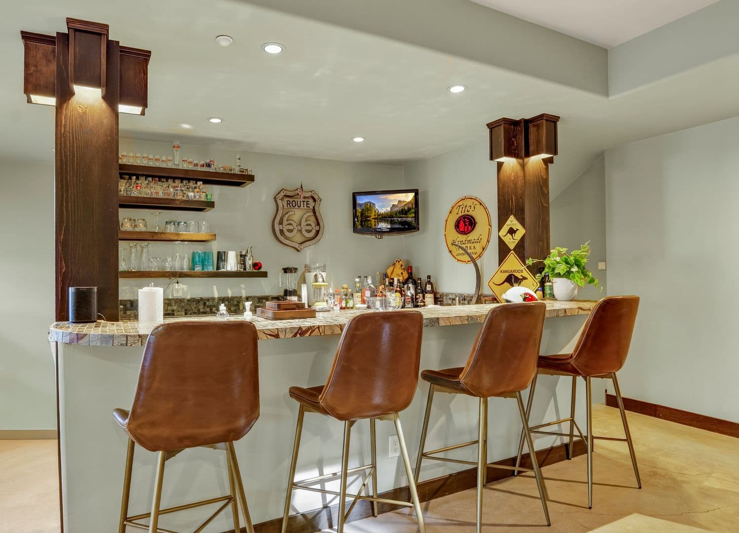 Flagstaff House: 1607 E Morgan Run Dr