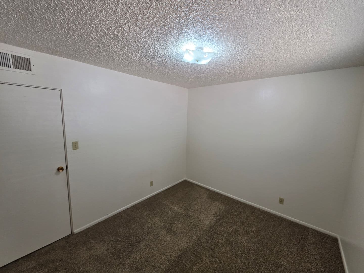 Flagstaff Apartment: W Montvale