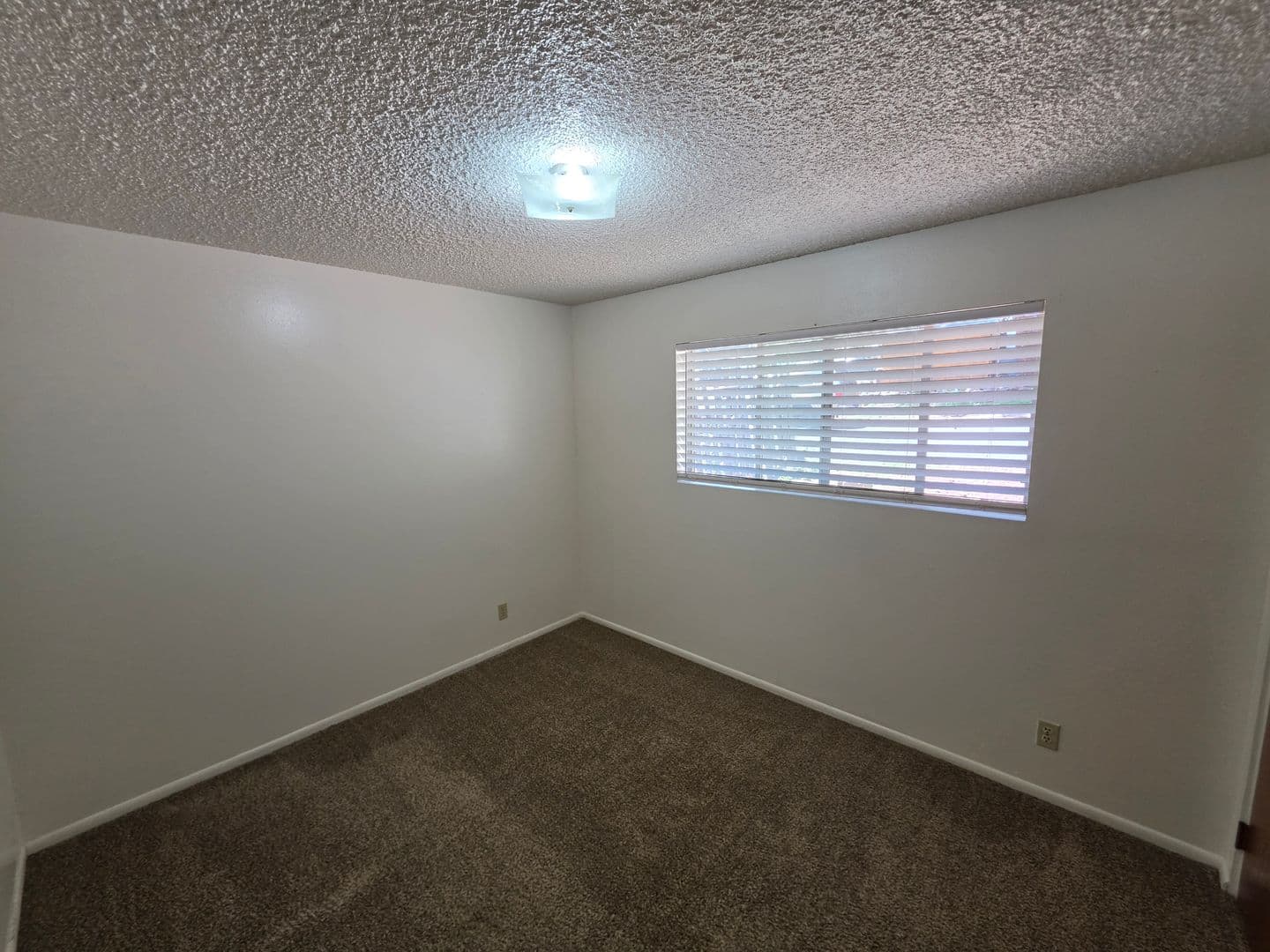 Flagstaff Apartment: W Montvale