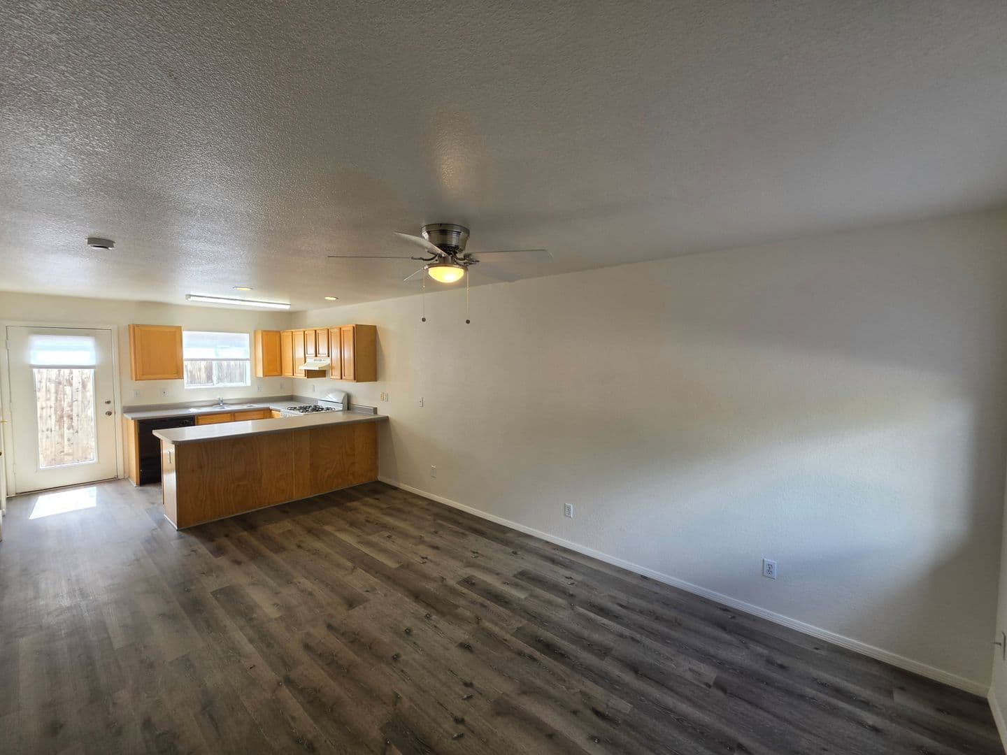 Flagstaff Apartment: 1906 N. Main St.