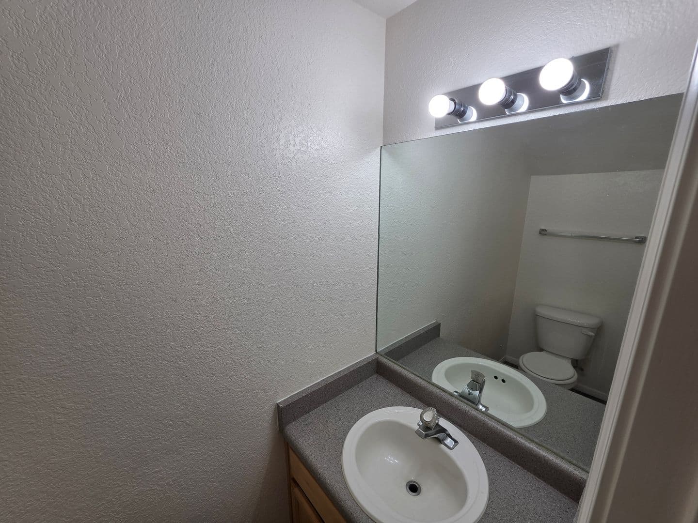 Flagstaff Apartment: 1906 N. Main St.