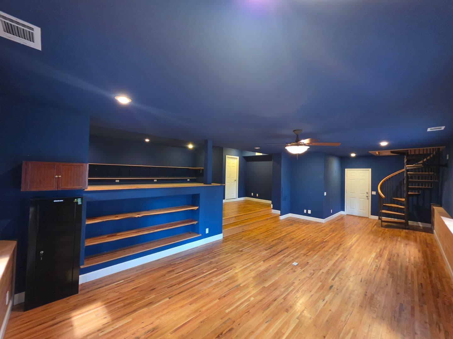 Flagstaff House: 2374 S Cliffview St