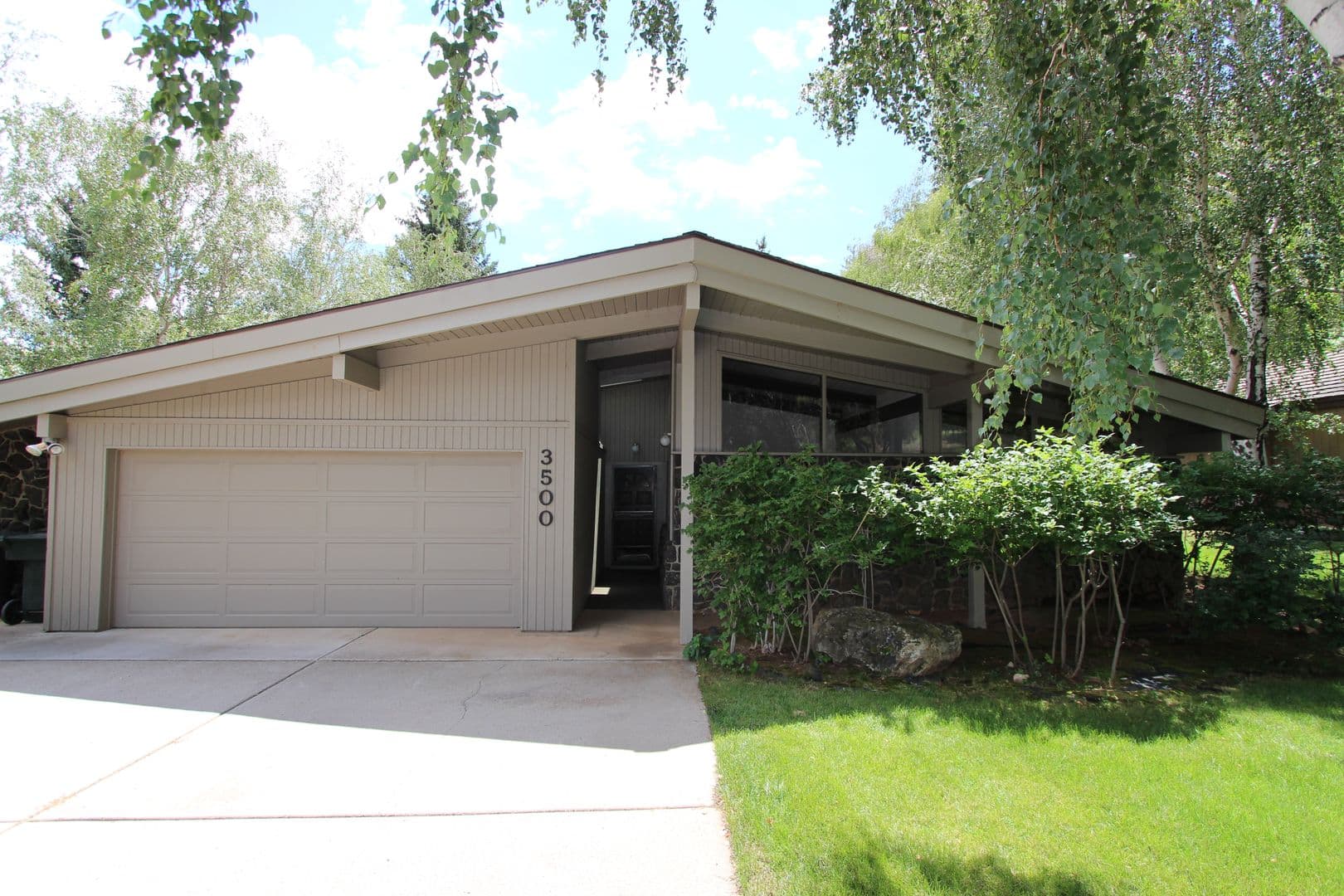 Flagstaff House: 3500 N. Country Club Drive