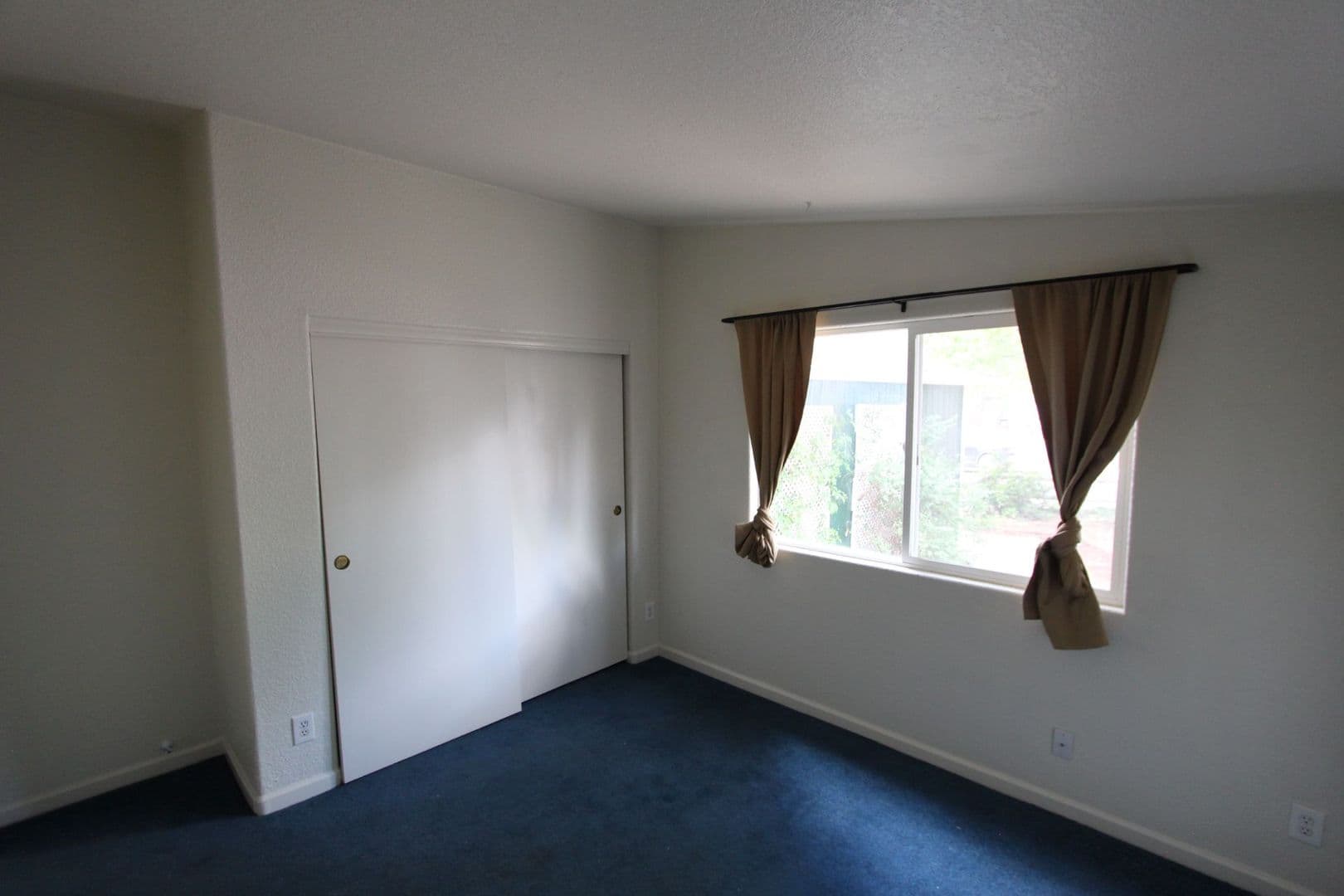Flagstaff House: 95 E Camille Dr