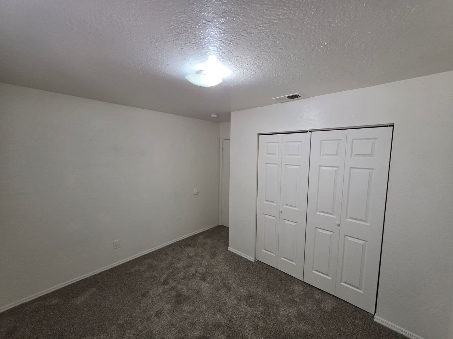 Flagstaff Apartment: 1719 N. East St.