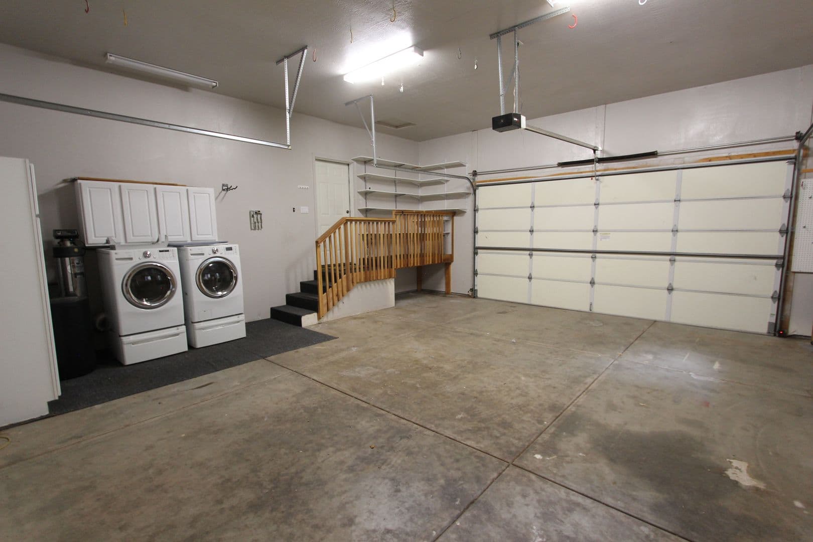Flagstaff House: 2374 S Cliffview St