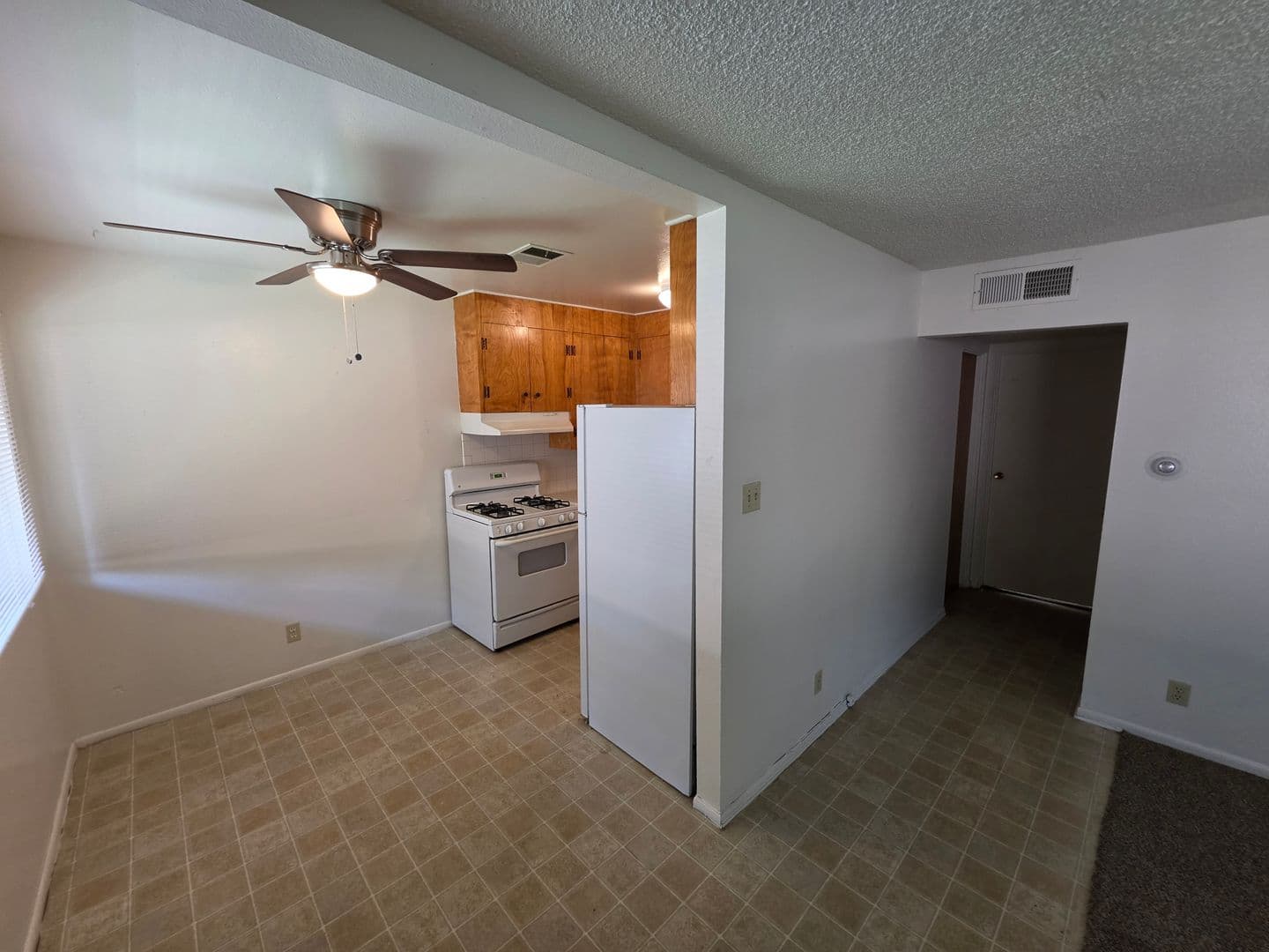 Flagstaff Apartment: W Montvale