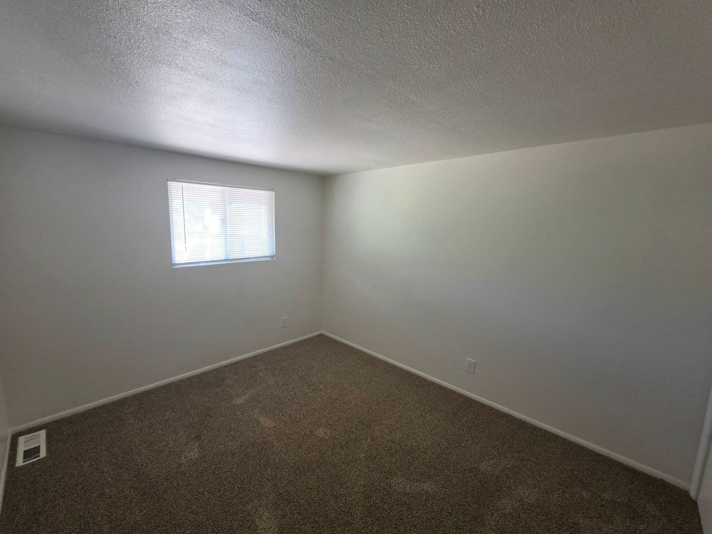 Flagstaff Apartment: 512 W Santa Fe