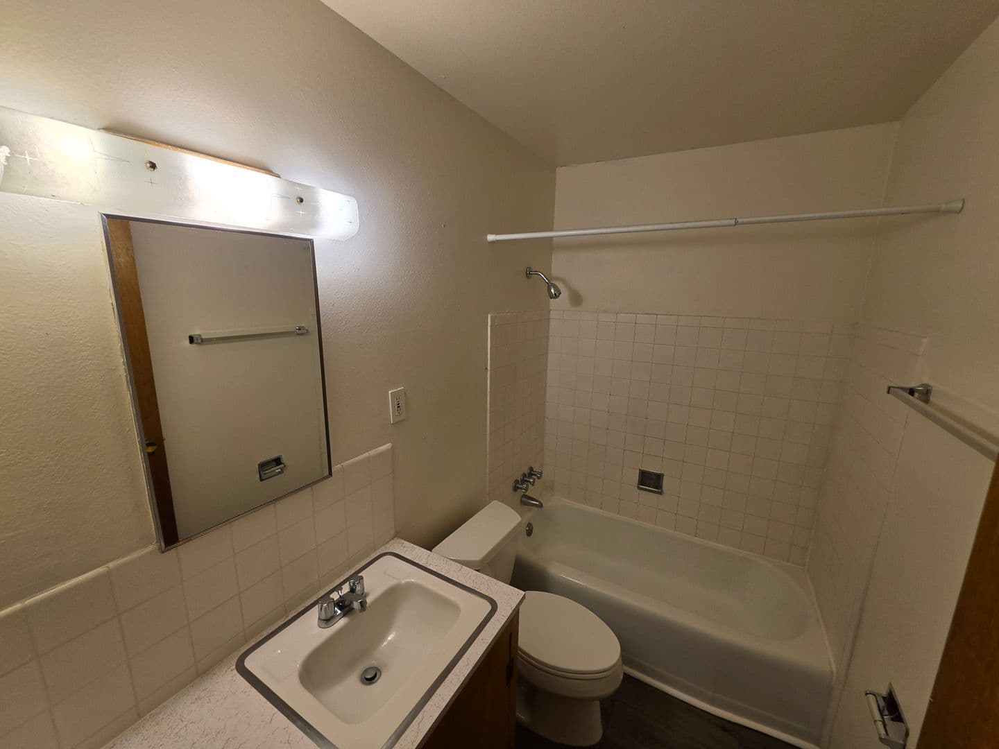 Flagstaff Apartment: W Montvale