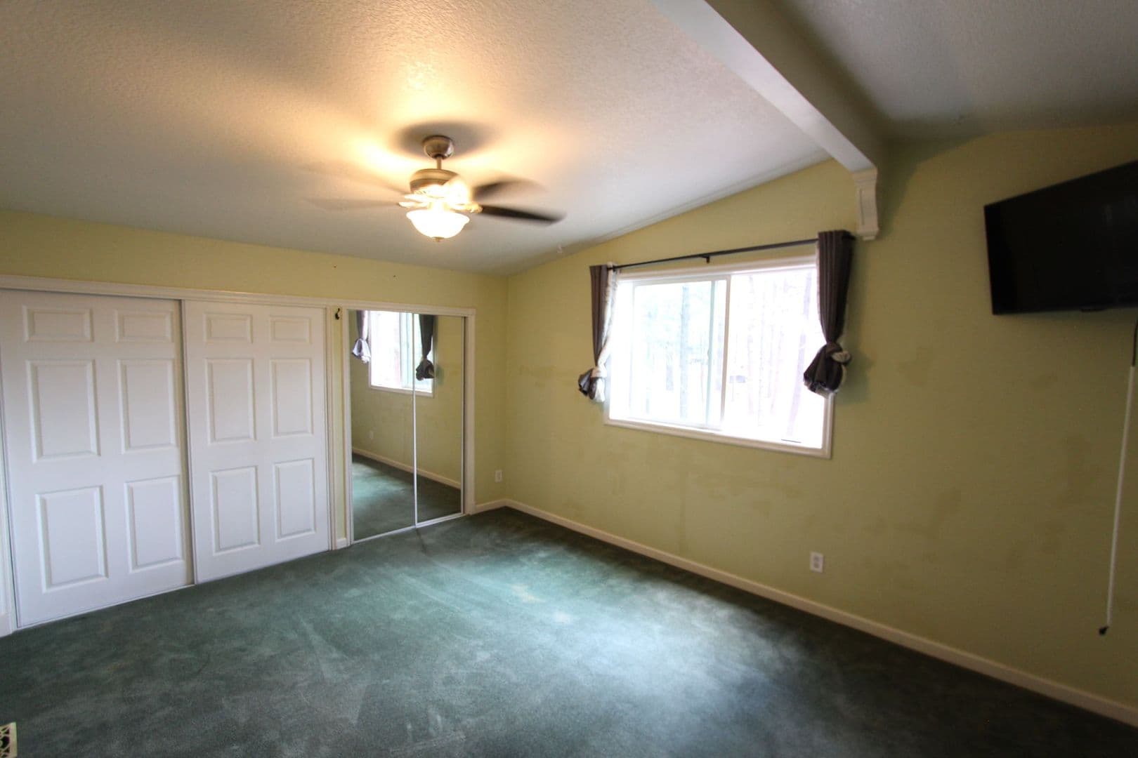 Flagstaff House: 95 E Camille Dr