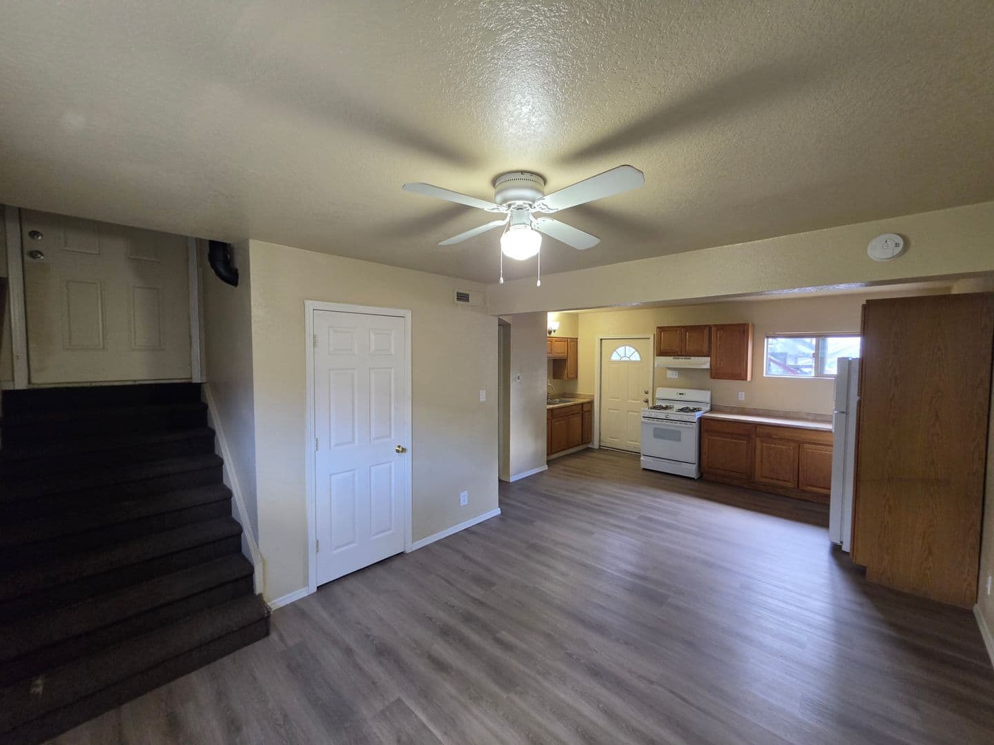 Flagstaff Apartment: 2112 N First St