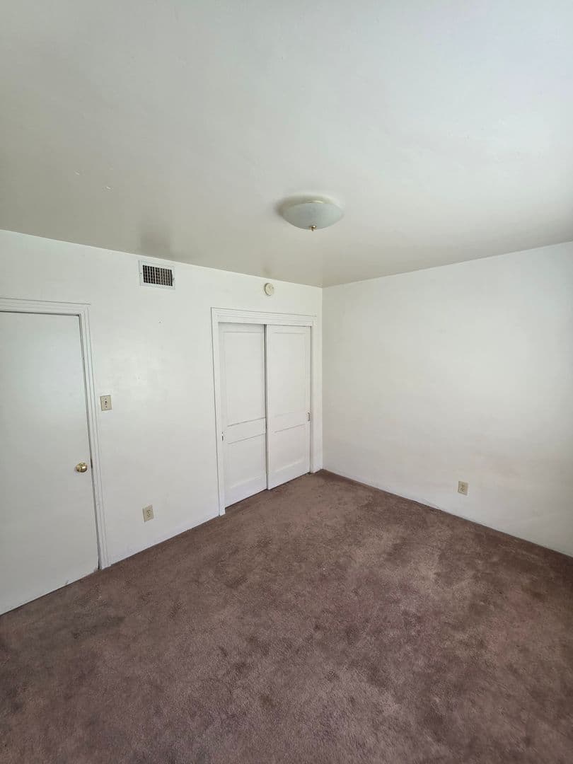 Flagstaff Apartment: 324 N San Francisco St
