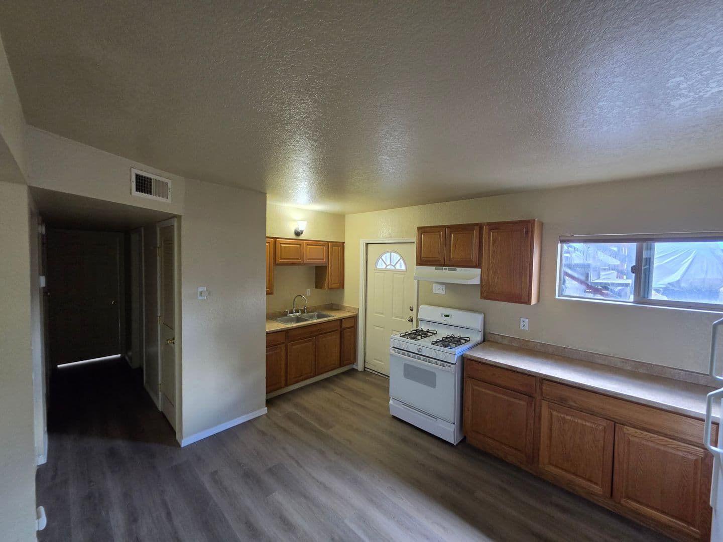 Flagstaff Apartment: 2112 N First St